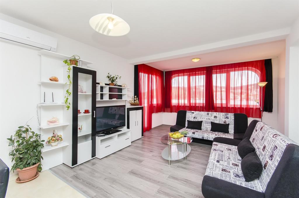 Apartments Branka Trogir Eksteriør billede