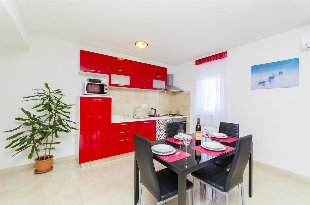 Apartments Branka Trogir Eksteriør billede