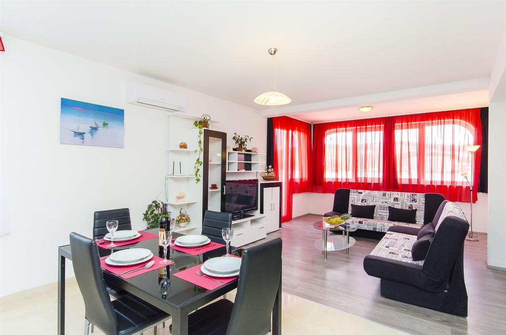 Apartments Branka Trogir Eksteriør billede